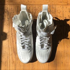 Nike SF Air Force 1 mid